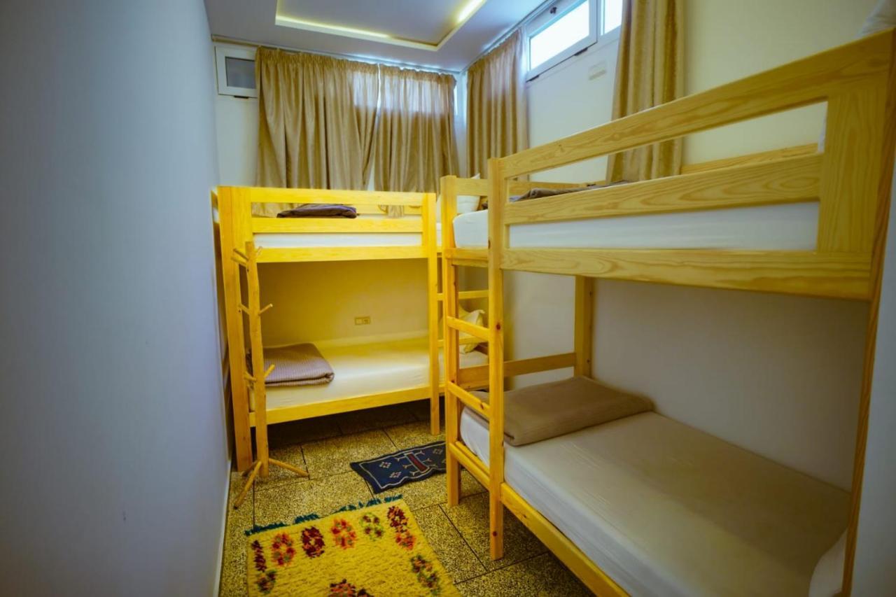 Big Blue Guest House 依索安 外观 照片