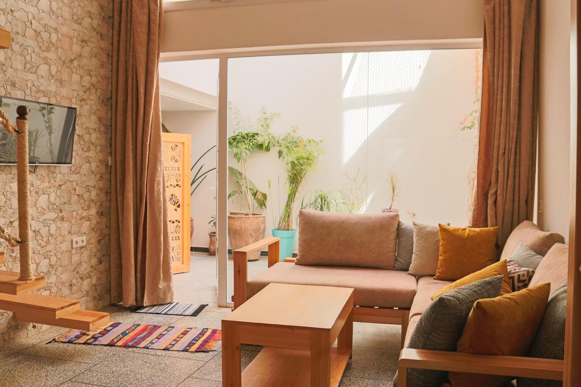 Big Blue Guest House 依索安 外观 照片