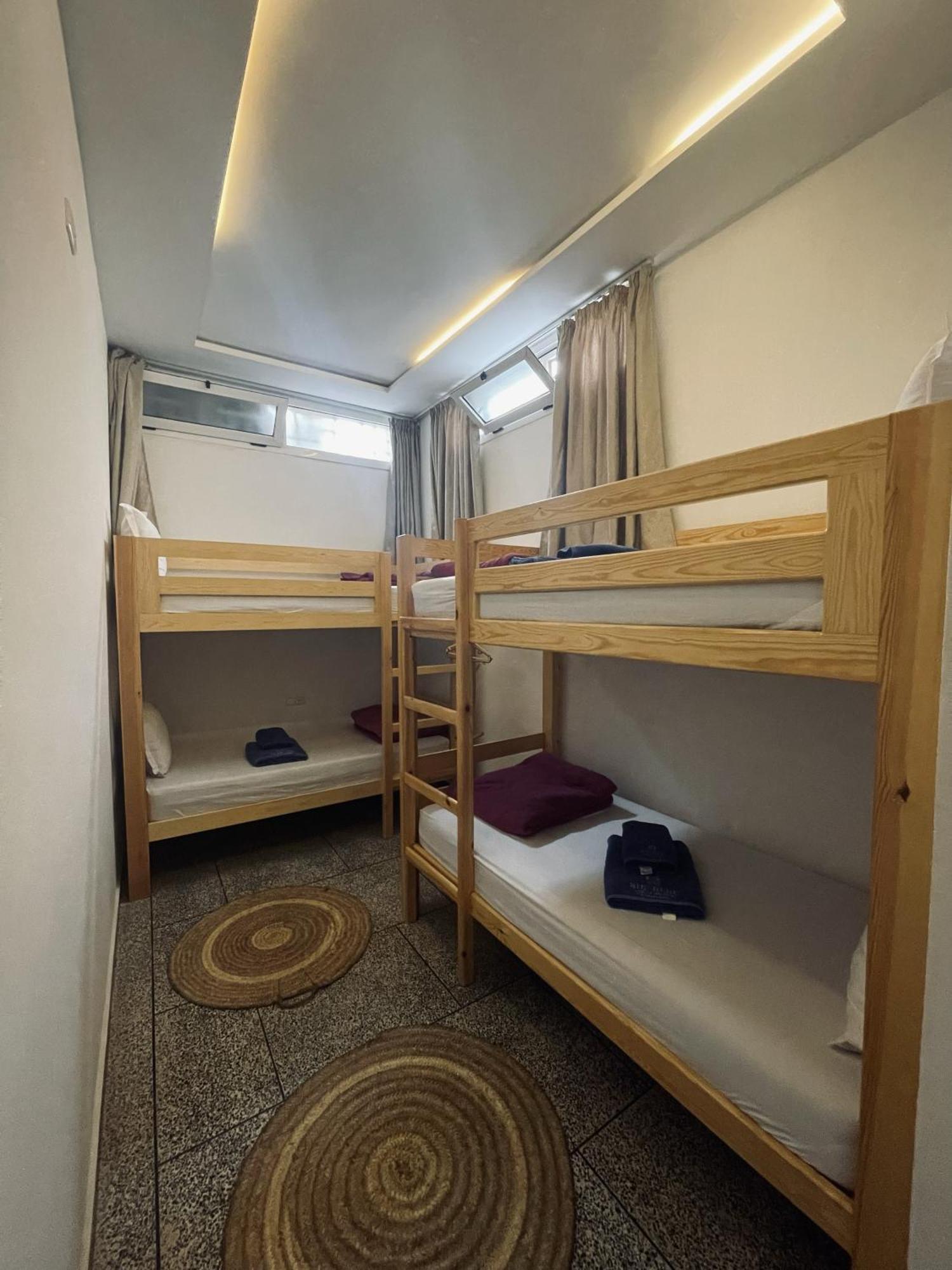 Big Blue Guest House 依索安 外观 照片